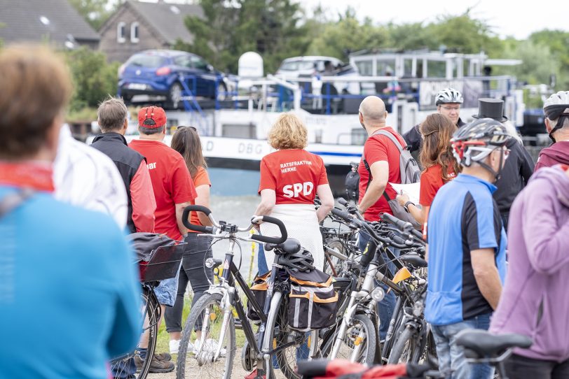 Spendenradeln für das Lukas-Hospiz in Herne (NW), am Samstag (25.07.2020). Start war in diesem Jahr - coronabedingt - die Künstlerzeche Unser Fritz in Wanne, von wo aus die Radfahrerinnen und Radfahrer in die verschiedenen Richtungen aufbrachen, um Spendengelder einzusammeln.