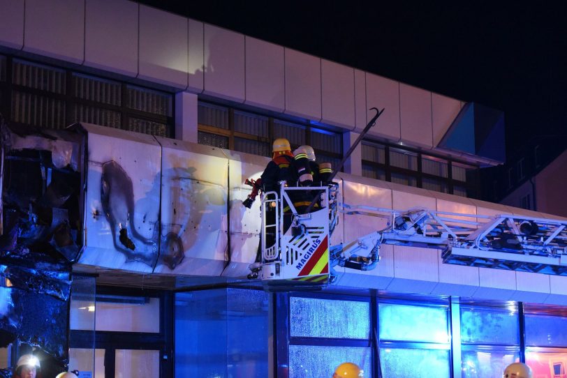 Brand in einem Gewerbeobjekt an der Gelsenkirchener Straße