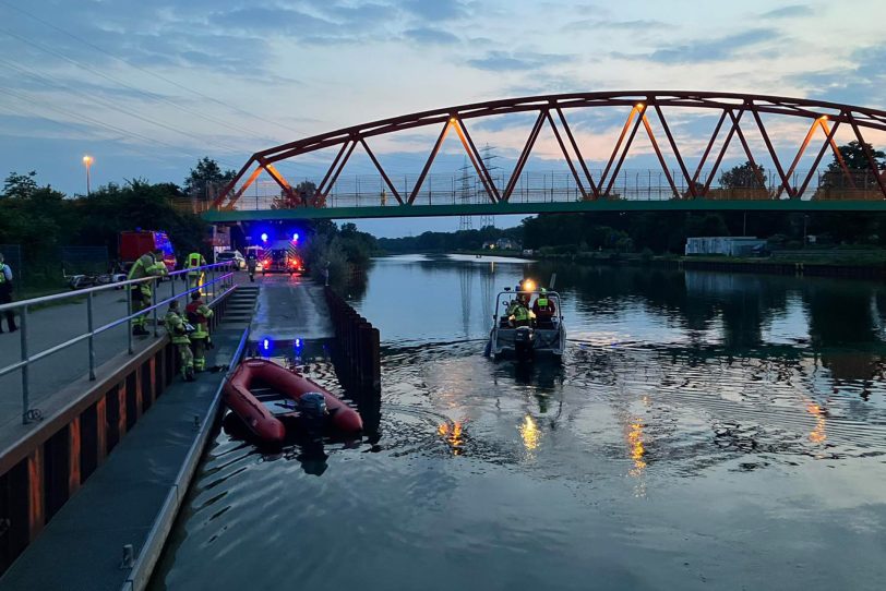 Am Donnerstag (6.6.2025) wurde eine vermisste Person im Kanal gemeldet. Nach über zwei Stunden wurde die Suche eingestellt.