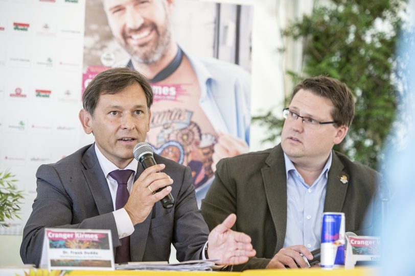 Oberbürgermeister Dr. Frank Dudda (links) mit Kirmes-Pressesprecher Timo Krupp.