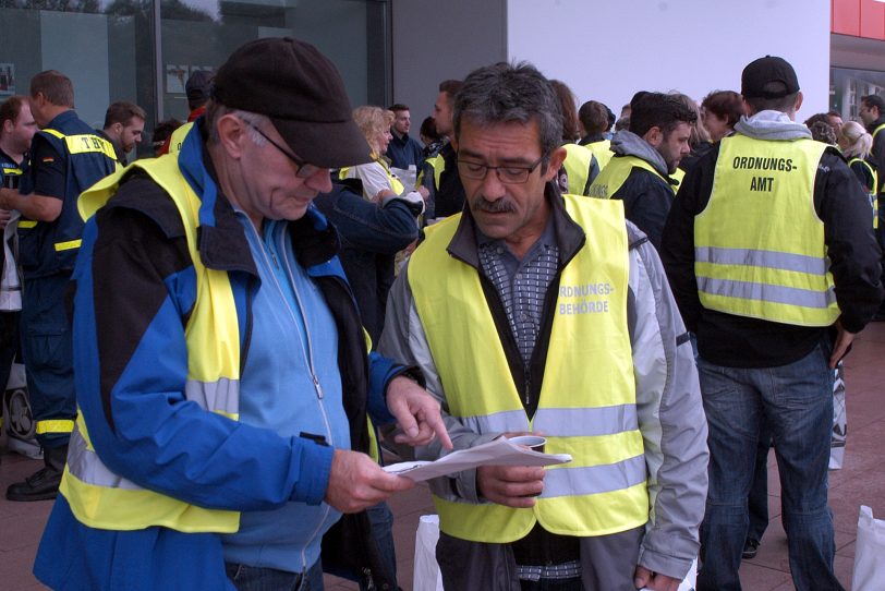 Treffen der Einsatzkräfte am Sonntagmorgen um 8 Uhr bei Zurbrüggen.