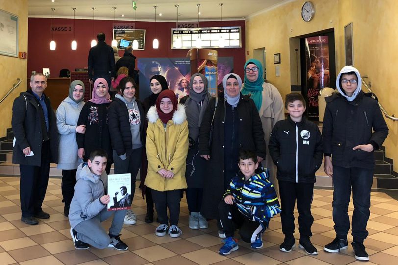 Mitglieder der Islamischen Gemeinde im Kino.