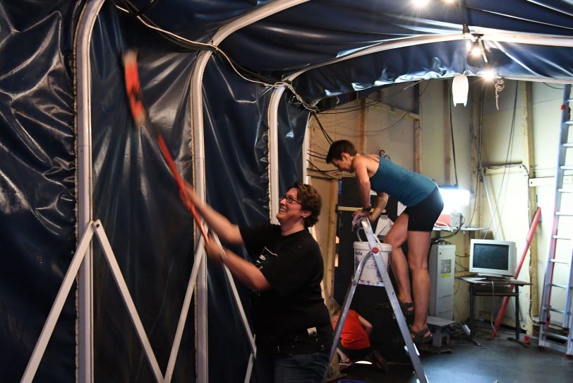 Putzaktion beim Circus Schnick Schnack