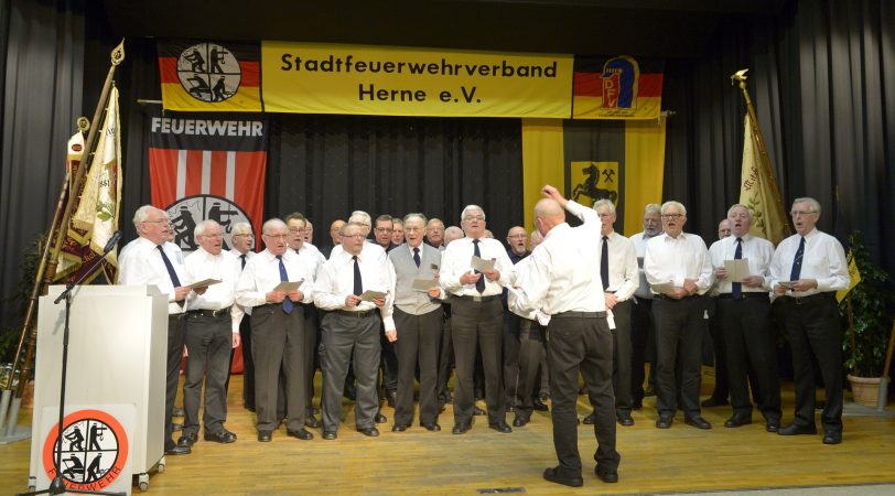 Jahreshauptversammlung der Feuerwehr Herne 2015. Der Chor der Ehrenabteilung der Feuerwehr Herne.