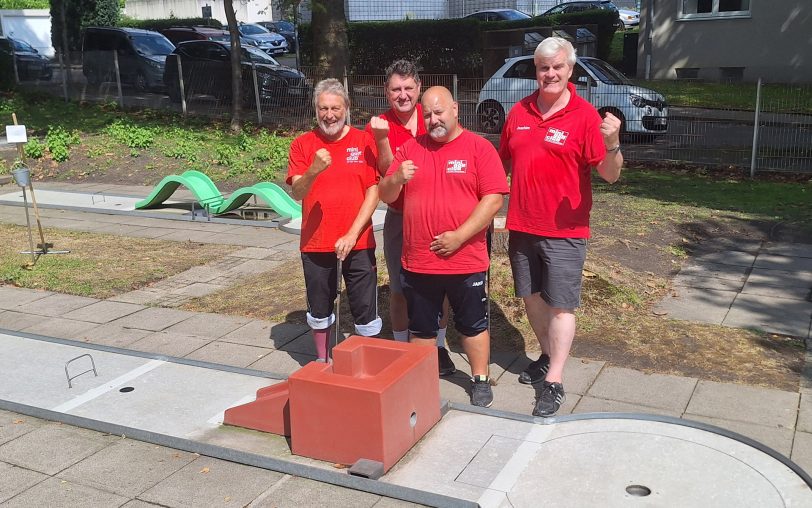 Die Seniorenmannschaft vom MGC Rot-Weiß Wanne-Eickel holte bei der 60. Deutschen Cobigolf Meisterschaft Rang vier.