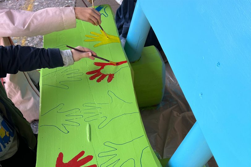 Als persönliche Note hinterließen die Kinder ihre Handabdrücke.