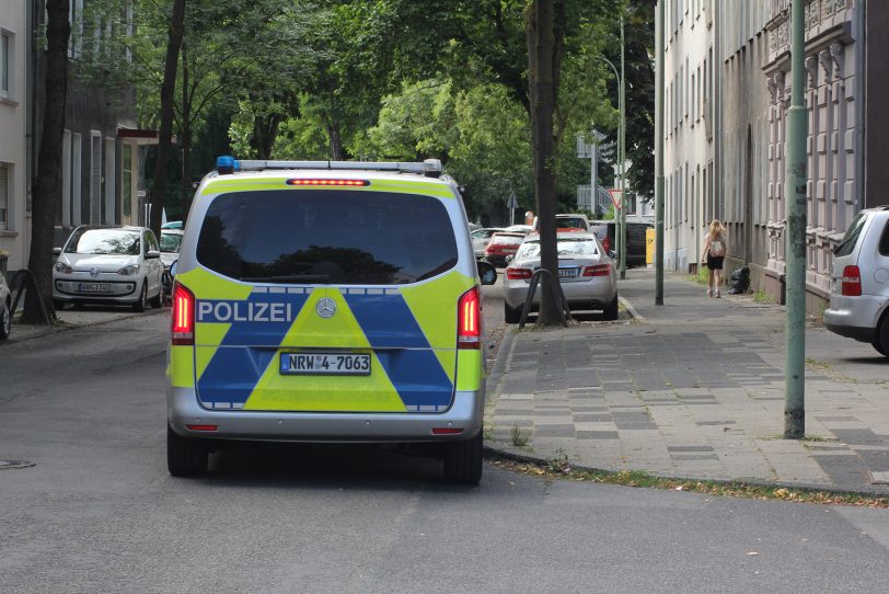 Die Polizei sperrt den Bereich ab.