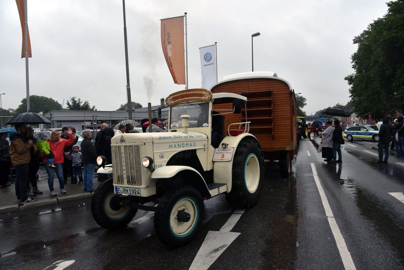 Cranger Kirmes Oldtimer-Parade.