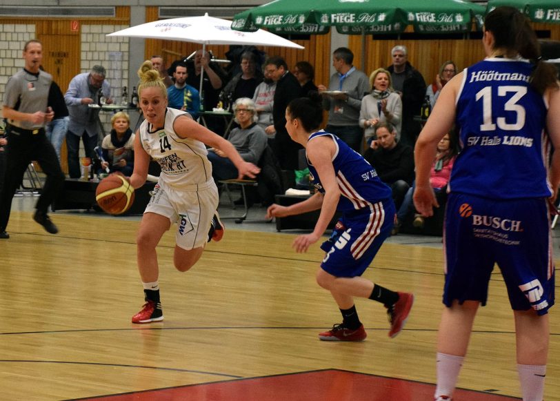 herner TC - SV Halle Lions 67:55 (43:27) am 24.1.2015 in der MCG-Arena.