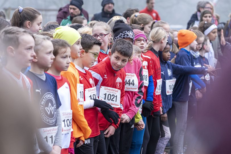 Der 42. Herner Silvesterlauf im Revierpark Gysenberg in Herne (NW), am Dienstag (31.12.2019).