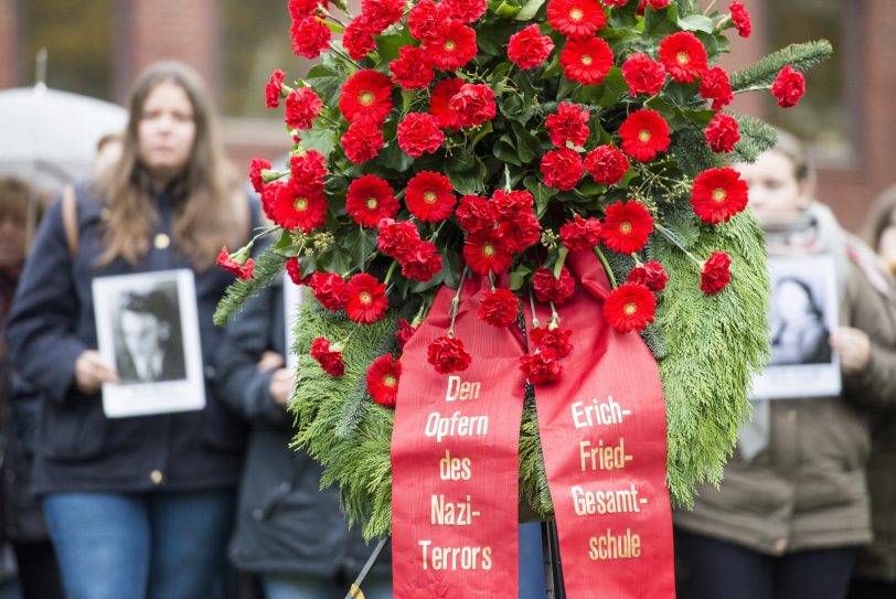 November: Gedenk-Veranstaltung fü die Opfer der Pogromnacht