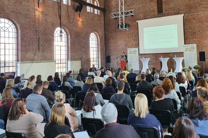 'Pflegekinderhilfe Die Option' - gegründet durch Wellenbrecher e.V. - lud im Mai 2022 zur Fachtagung auf die Zeche Unser Fritz.