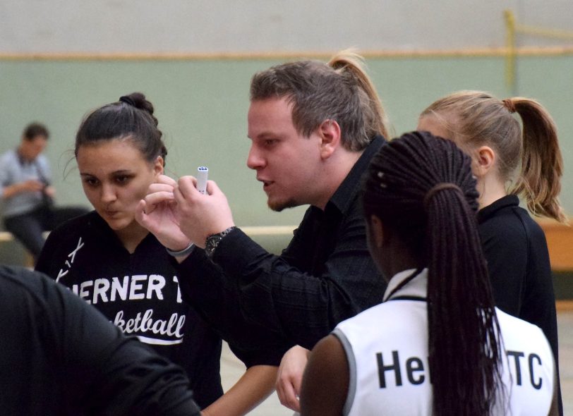 Trainer Mario Zurkowski.