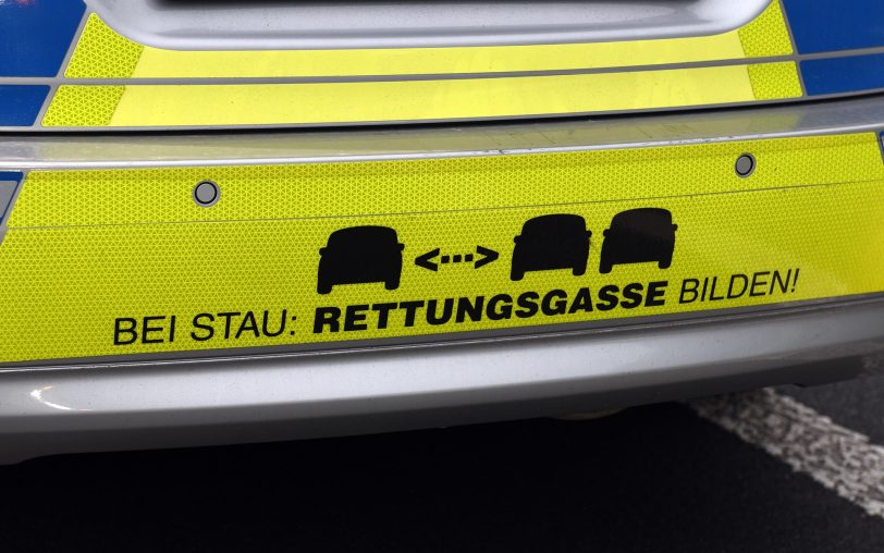 Rettungsgasse bilden. (Symbolbild)