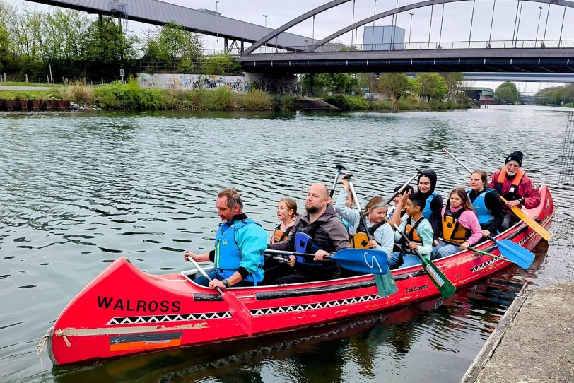 Die Quinoa-Sekundarkschule und der Verein Canu-Touring-Wanne kooperieren.