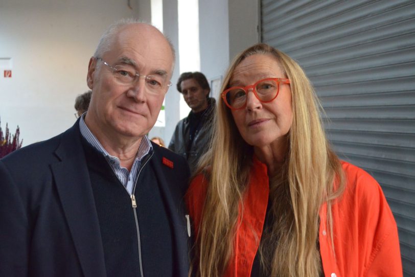 Festredner Prof. Dr. Ferdinand Ullrich und die Zechenkünstlerin Danuta Karsten, Kuratorin der Ausstellung „Transferspeicher“, die am 8. November 2025 in der Künstlerzeche Unser Fritz eröffnet wird.