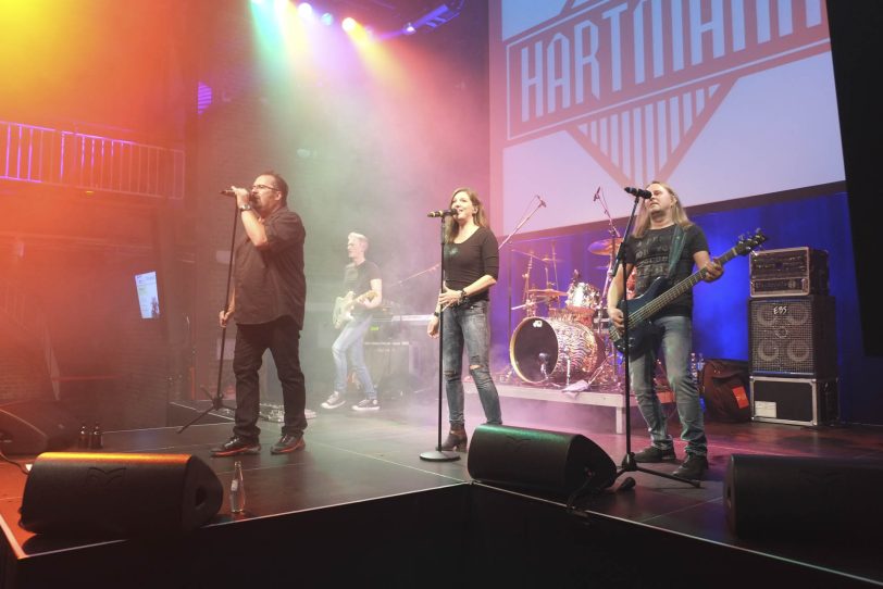 Jo Hartmann und Band