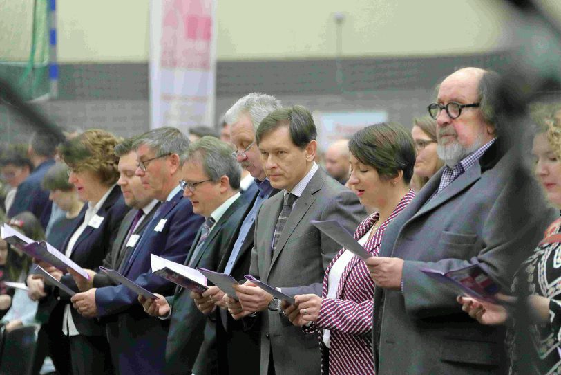 Oberbürgermeister Dr. Frank Dudda (m).