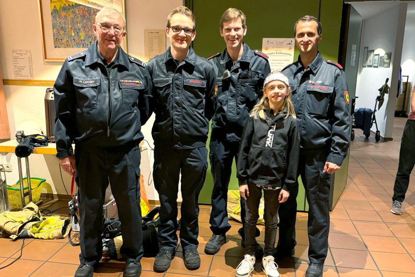 Freiwilligen Feuerwehr samt Nachwuchs zu Besuch in der Teestube St. Joseph.