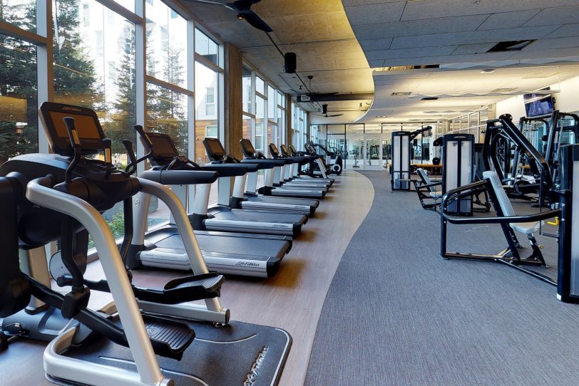 Hier ist das Fitnessstudio zwar leer, aber viele Leute melden sich vor allem am Anfang eines Kalenderjahres an, um gute Vorsätze umzusetzen (Symbolbild).