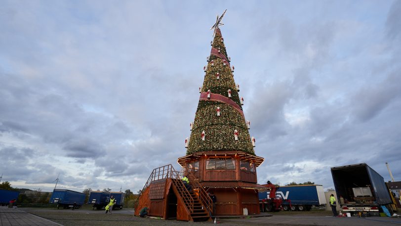 Der Aufbau des Cranger Weihnachtszaubers 2021 am 26. Oktober 2021.