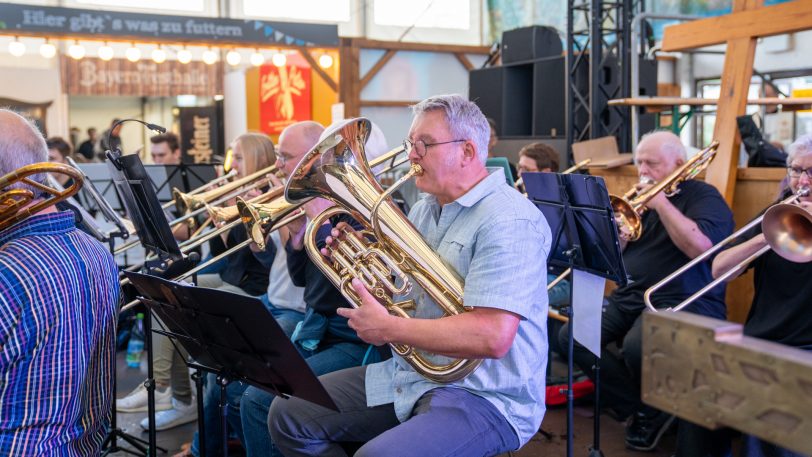 Der traditionelle Gottesdienst der evangelischen Kirchengemeinde Wanne-Eickel in der Bayern-Festhalle auf der Cranger Kirmes am Sonntag (3.8.2025).