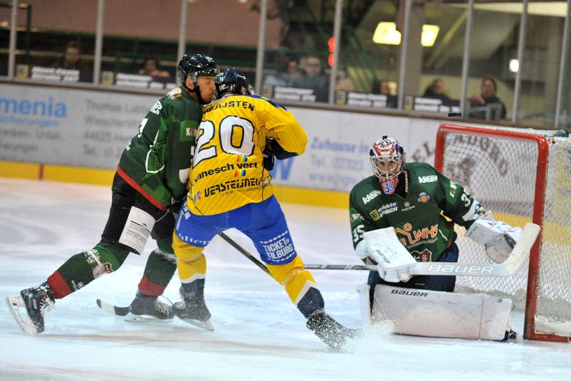 Eishockey Oberliga Nord: HEV - Tilburg Trapers.