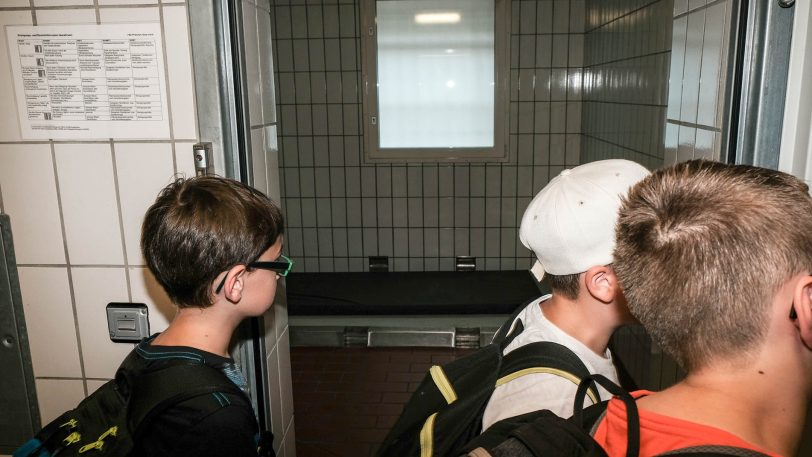Projekt: Schüler lernen die Welt der Polizei kennen.