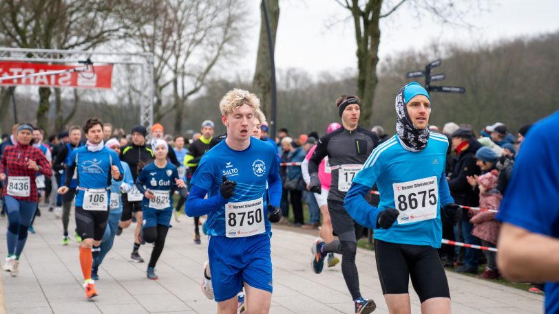 Eindrücke vom 46. Silvesterlauf im Gysenberg am Dienstag (31.12.2024). Mehrere Läufe in verschiedenen Altersklassen standen auf dem Programm.