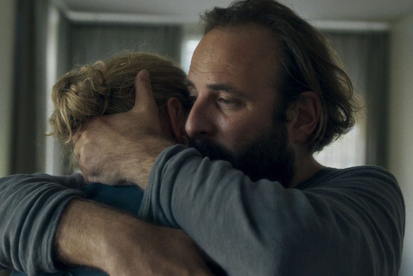 Isabell (Nina Hoss) ist immer noch mit Philippe (Vincent Macaigne) verheiratet, doch die Chemie stimmt nicht mehr.