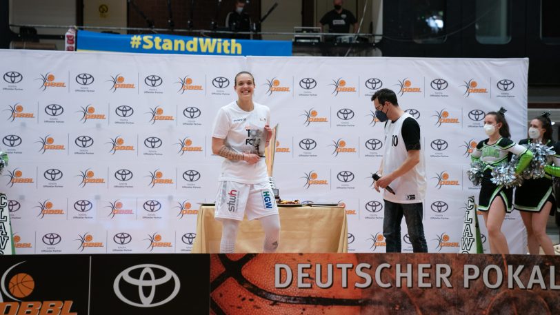 HTC besiegte im Finale des 'Final Four' am Sonntag (20.3.2022) die Titelverteidigerinnen Rutronik Stars Keltern mit 70:67 (38:34).