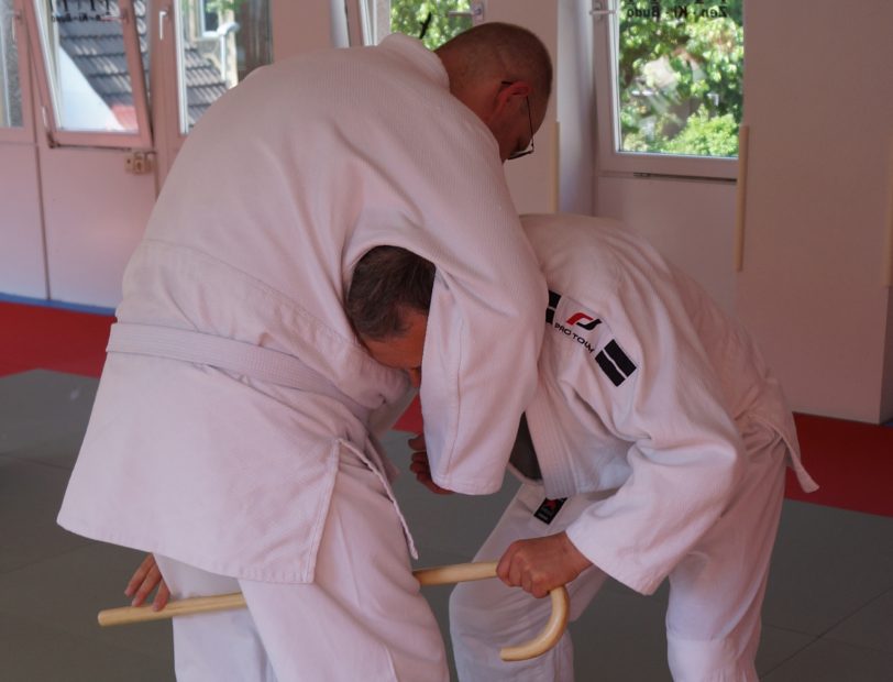 Shiruba Jiu Jitsu - Verteidigung mit dem Spazierstock.