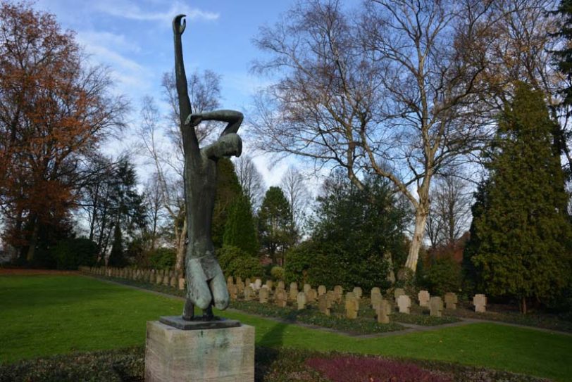 Gräberfeld auf dem Süd-Friedhof an der Wiescherstraße.