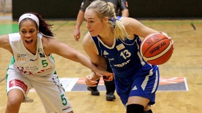 Christina Krick (re.) verstärkt den HTC.
