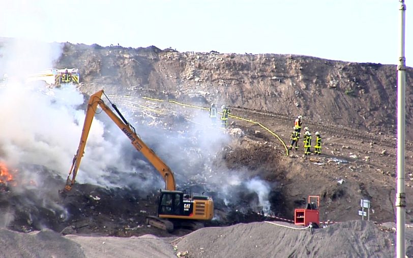 Brand in der Zentraldeponie im Emscherbruch.