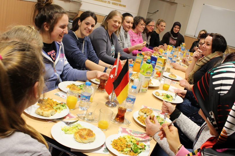 Kochkursus in der islamischen Gemeinde.