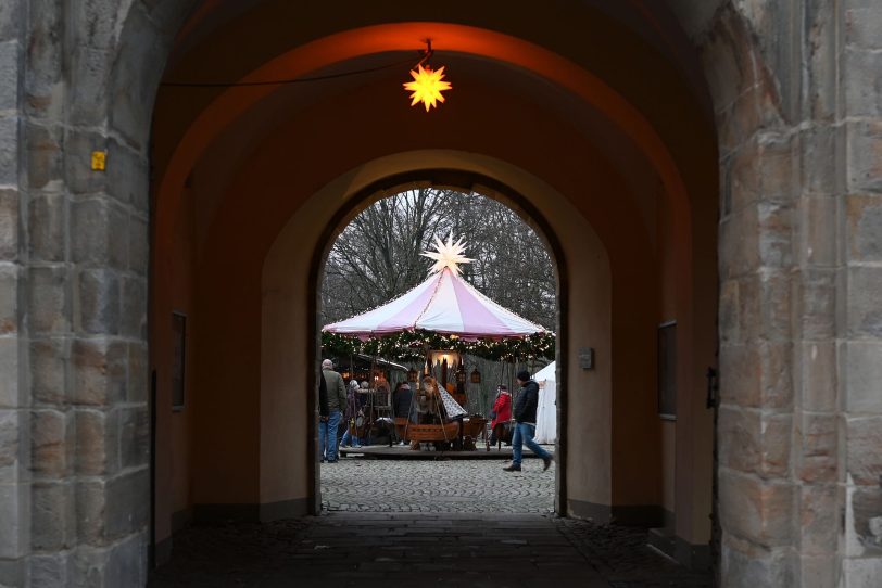 Mittelalter-Adventsmarkt am Schloss Strünkede.