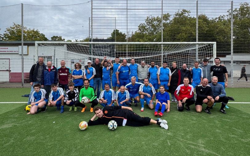 Gemeinsames Inklusionsprojekt: Die Sportfreunde Wanne-Eickel trainierten zusammen mit Sportlern der Wewole auf dem Platz. Weitere Trainings sind vorgesehen.