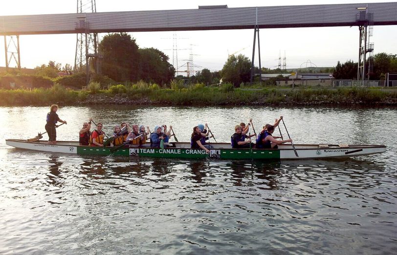 Der Schwimmverein muslimischer Frauen zu Gast bei Canu Touring Wanne.