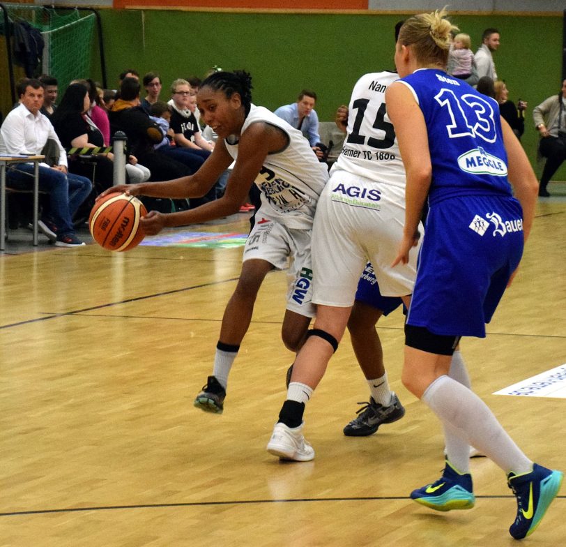 Quenice Davis.