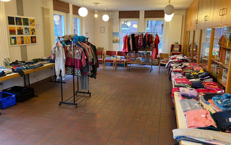 Der Kinderkleiderabgabemarkt / Flohmarkt des Fördervereins der KjG St. Marien Herne-Baukau findet wieder statt.