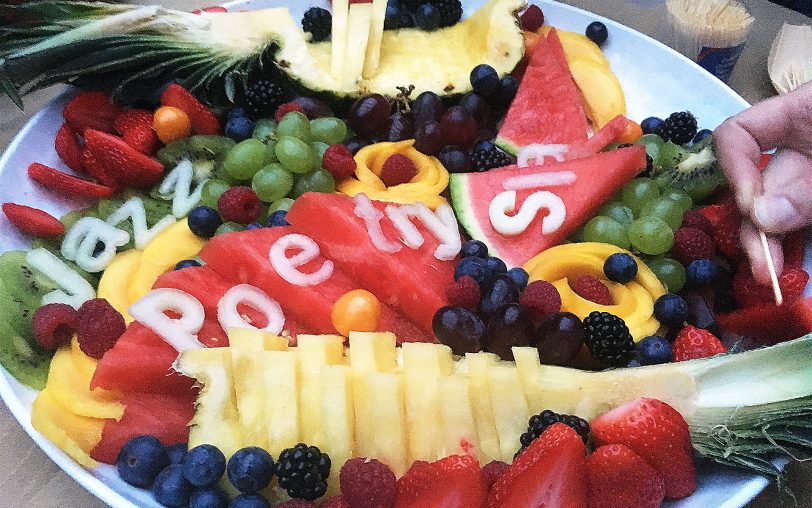 Poetry aus Obst.