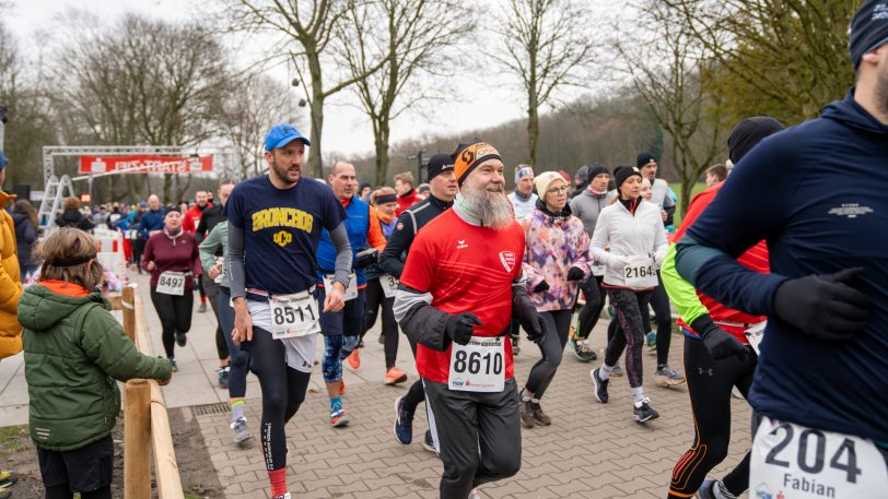 Eindrücke vom 46. Silvesterlauf im Gysenberg am Dienstag (31.12.2024). Mehrere Läufe in verschiedenen Altersklassen standen auf dem Programm.