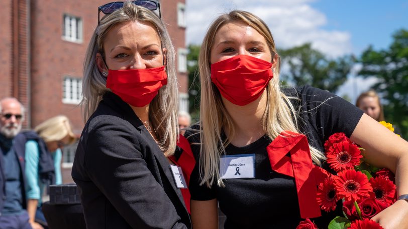 Die Vorsitzende der Aids-Hilfe Herne, Kristin Pfotenhauer, (li.) und Stellvertreterin Kristin Dürre.