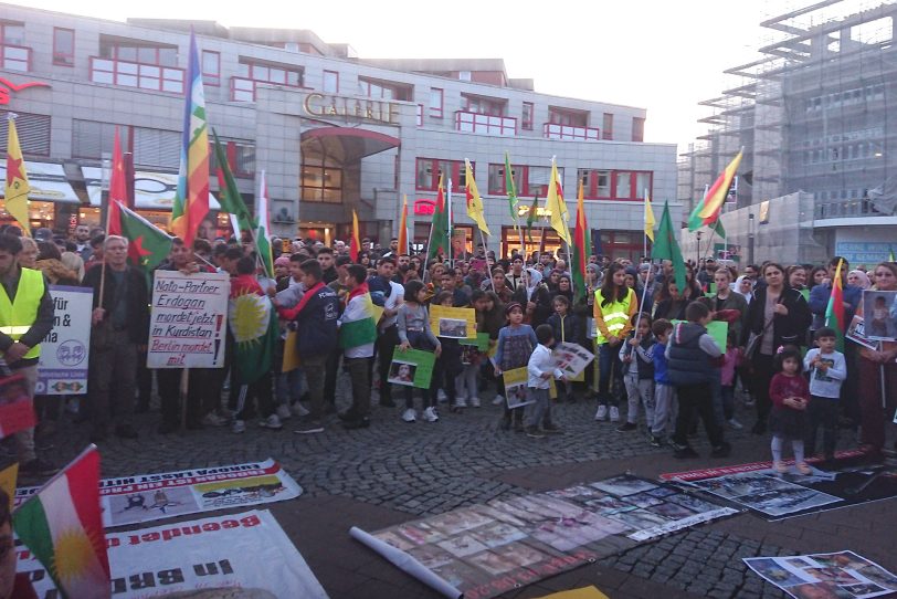 Demonstartion kurdischer Menschen am Montag (14.10.2019) in der Herner City.