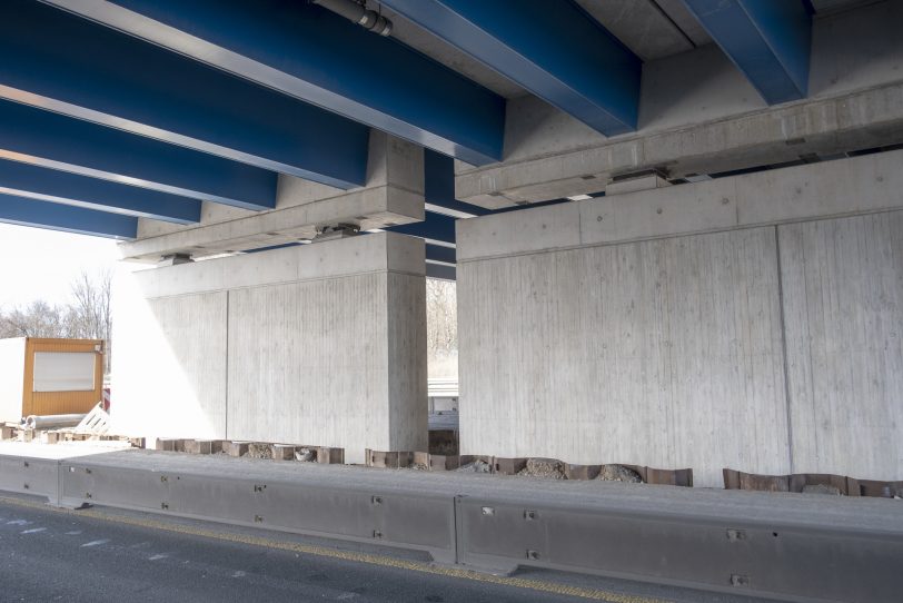 Die fertige Brücke von unten.