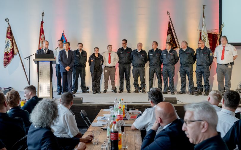 Bei der gemeinsamen Jahreshauptversammlung der Feuerwehr Herne und des Stadtfeuerwehrverbandes Herne wurden die Hochwasser-Helfer mit der Feuerwehr- und Katastrophenschutz Einsatzmedaille des Landes NRW ausgezeichnet.