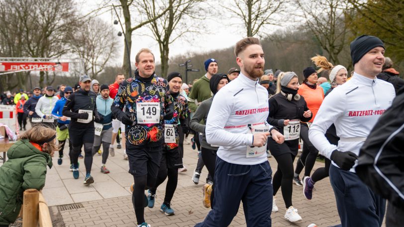 Eindrücke vom 46. Silvesterlauf im Gysenberg am Dienstag (31.12.2024). Mehrere Läufe in verschiedenen Altersklassen standen auf dem Programm.