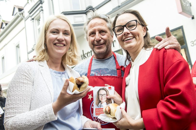 v.l. Manuela Schwesig, Dirk Bose und Michelle Müntefering machten Wahlkampf beim Nightlight-Dinner.