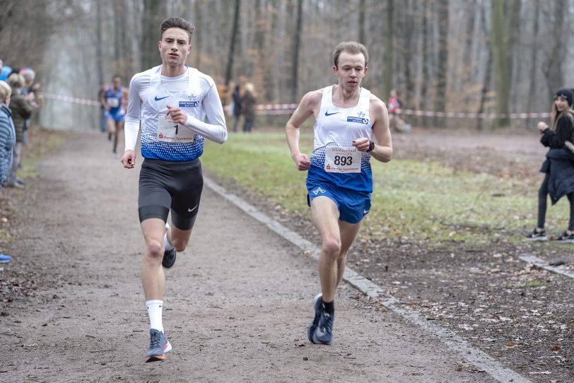 Der 41. Herner Silvesterlauf im Gysenberg in Herne (NW), am Montag (31.12.2018). Die Traditionsveranstaltung wird vom LC Westfalia Herne organisiert.